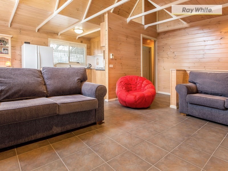 4 Burunda Road, Rosebud VIC 3939