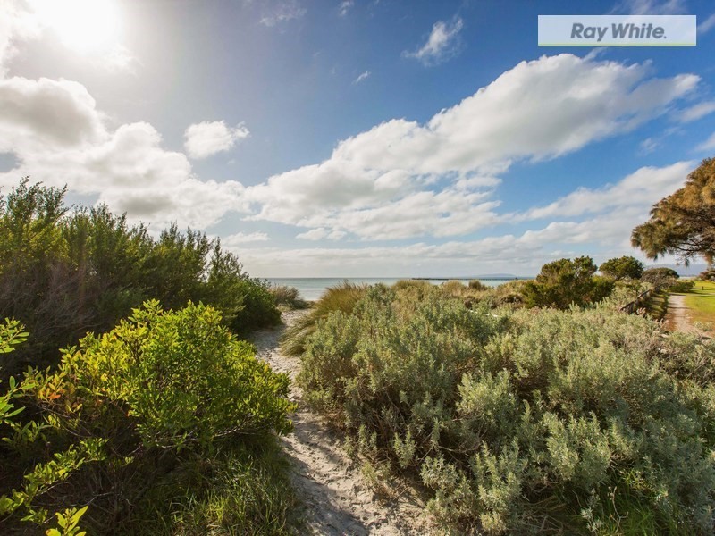 18/2475 Point Nepean Road, Rye VIC 3941