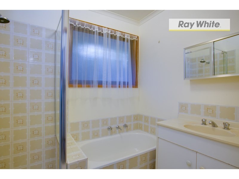 42 Fifth Avenue, Rosebud VIC 3939