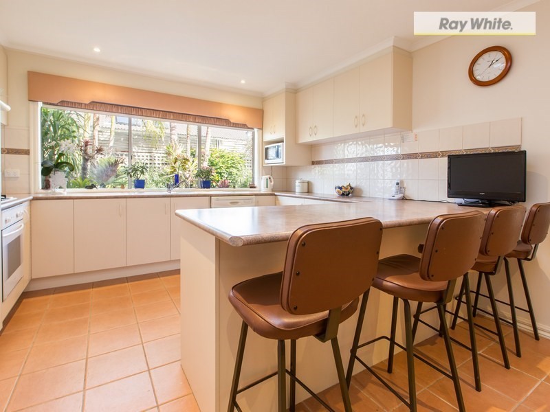 4 Sandpiper Court, Rosebud West VIC 3940