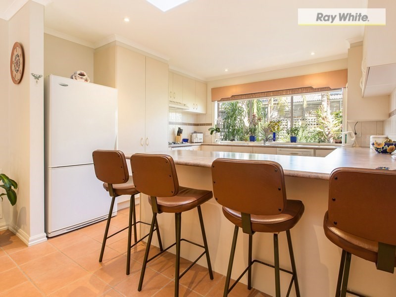 4 Sandpiper Court, Rosebud West VIC 3940