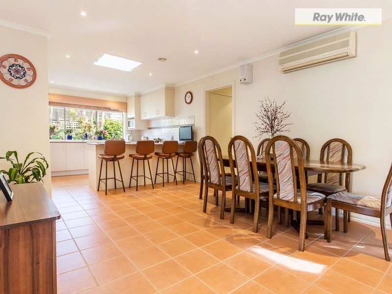 4 Sandpiper Court, Rosebud West VIC 3940