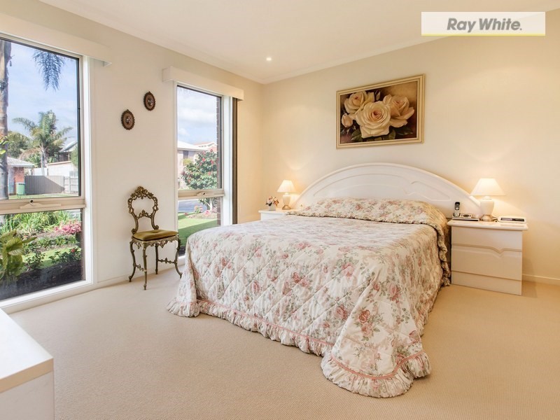 4 Sandpiper Court, Rosebud West VIC 3940