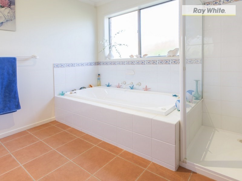 4 Sandpiper Court, Rosebud West VIC 3940