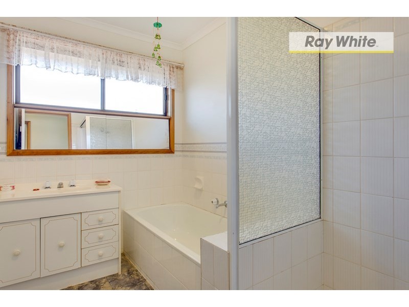 108 Third Avenue, Rosebud VIC 3939