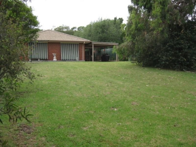 88 Leon Avenue, Rosebud VIC 3939