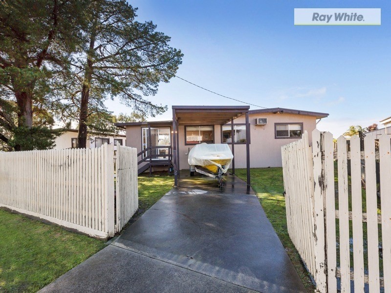 12 Tassel Road, Safety Beach VIC 3936