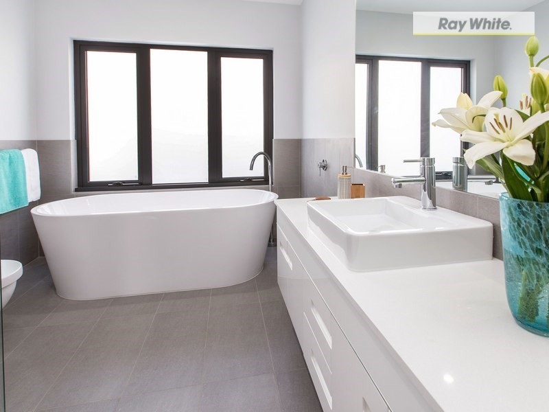 39 Balmoral Avenue, Safety Beach VIC 3936