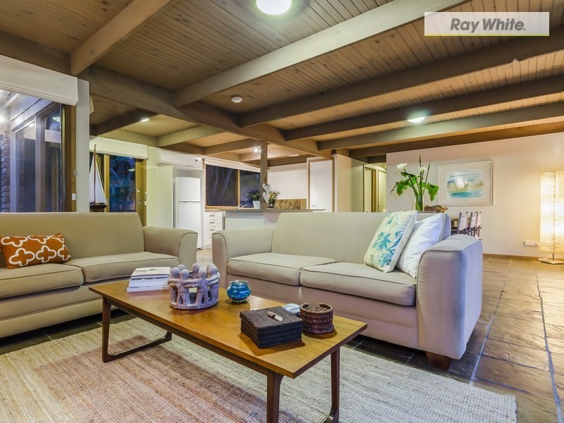 10 Johns Drive, Rye VIC 3941