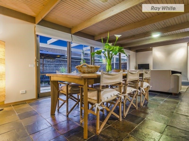 10 Johns Drive, Rye VIC 3941