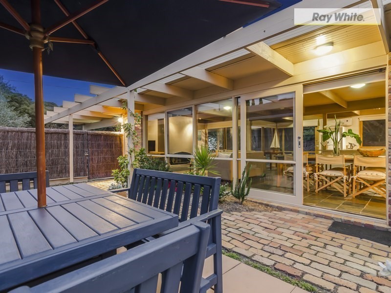 10 Johns Drive, Rye VIC 3941