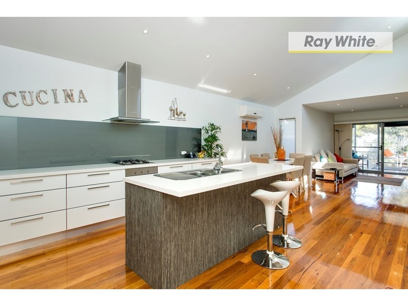 18A Capel Avenue, Rosebud West VIC 3940