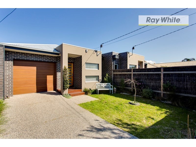 18A Capel Avenue, Rosebud West VIC 3940