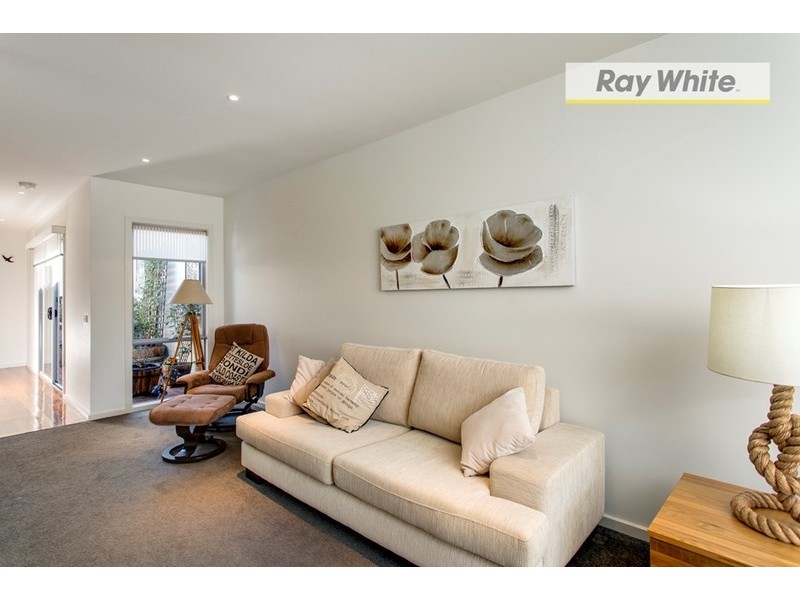 18A Capel Avenue, Rosebud West VIC 3940
