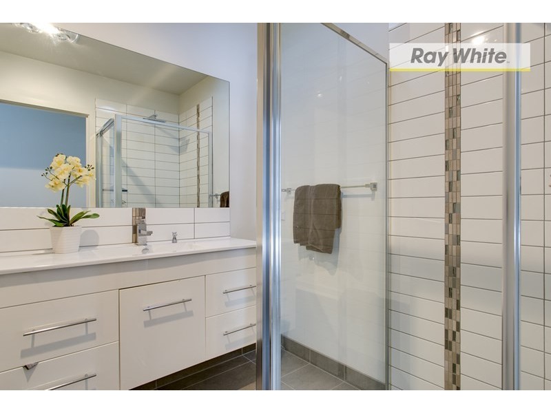 18A Capel Avenue, Rosebud West VIC 3940