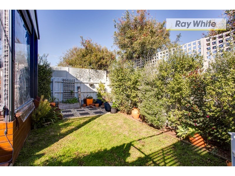18A Capel Avenue, Rosebud West VIC 3940