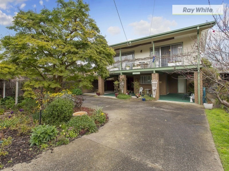58 Leon Avenue, Rosebud VIC 3939