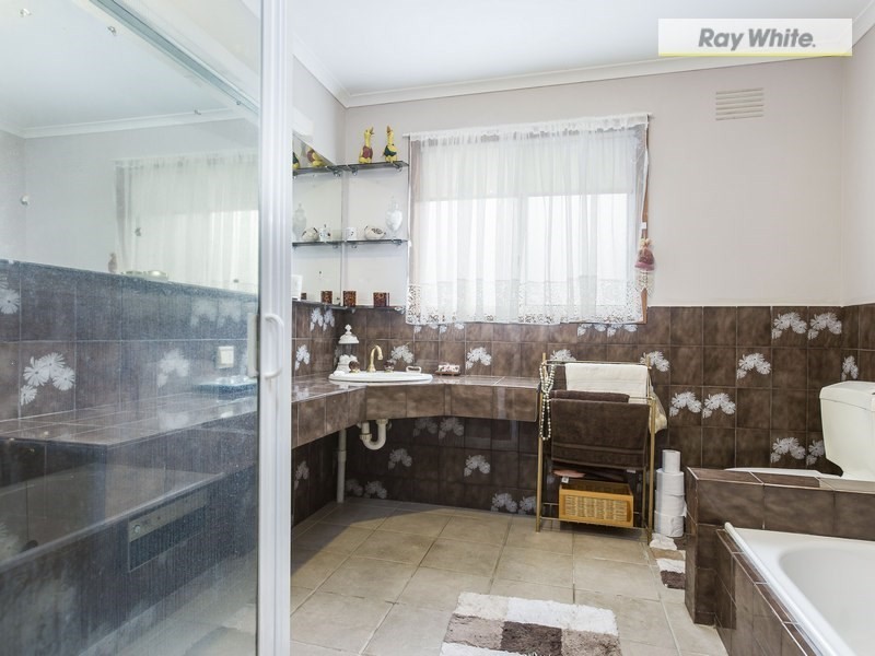 58 Leon Avenue, Rosebud VIC 3939