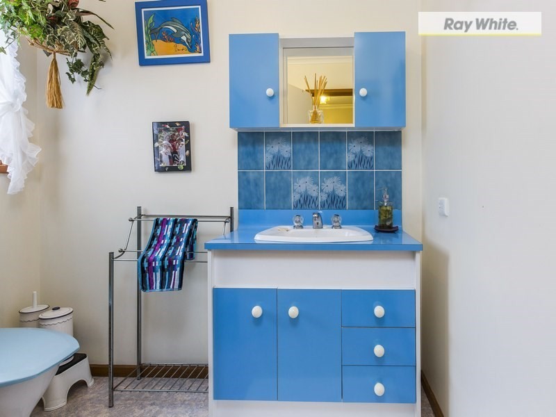 58 Leon Avenue, Rosebud VIC 3939