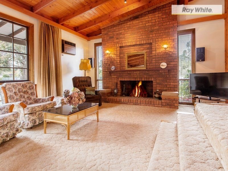 16 Harverson Drive, Rosebud VIC 3939