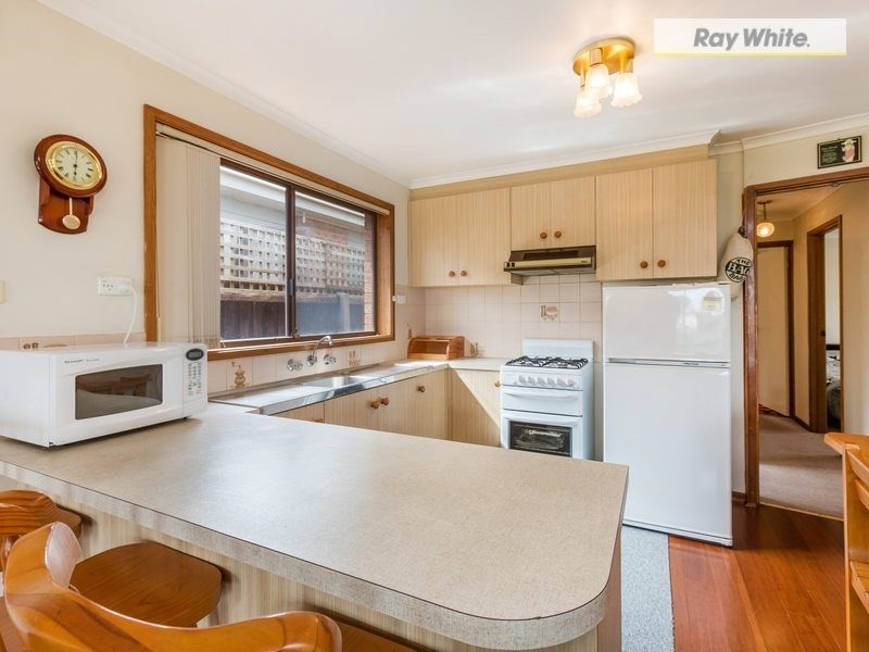 121 Third Avenue, Rosebud VIC 3939