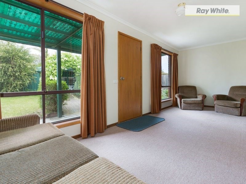 121 Third Avenue, Rosebud VIC 3939