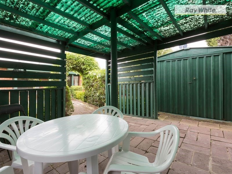 121 Third Avenue, Rosebud VIC 3939