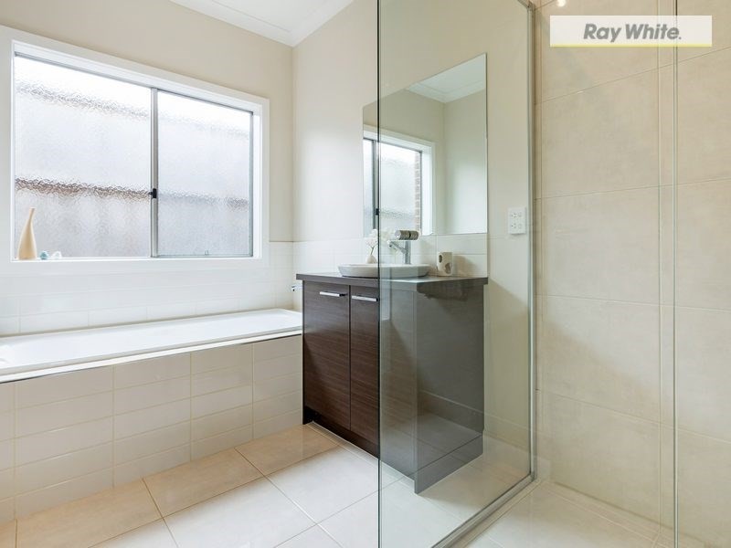 37 Peninsula sands Boulevard, Rosebud VIC 3939