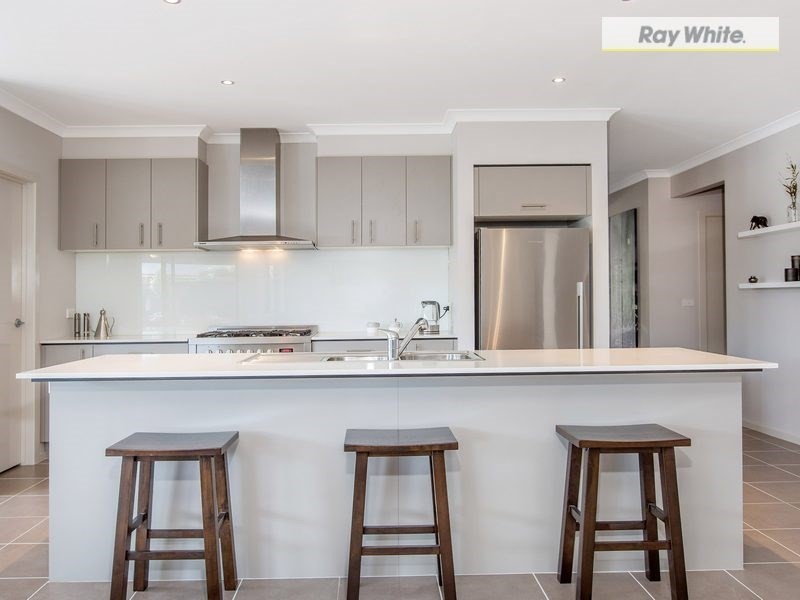 2 Sunrise Place, Rosebud VIC 3939
