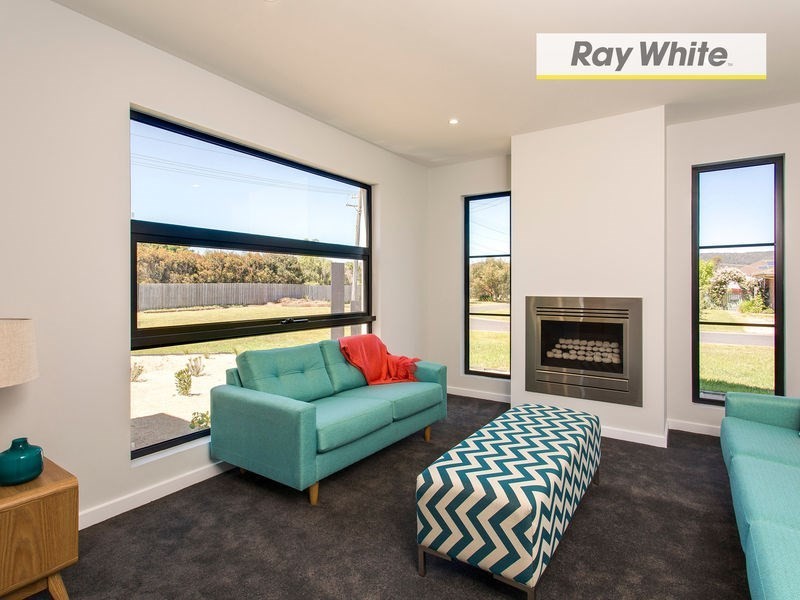 35 Mary Street, Safety Beach VIC 3936