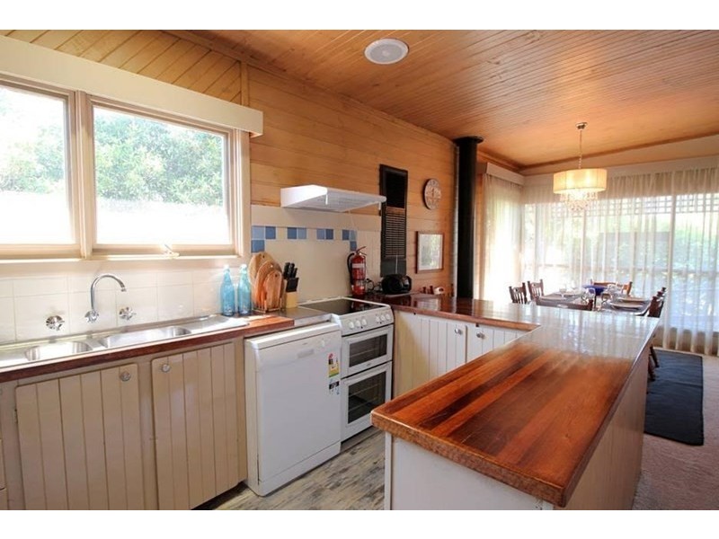 2 Cain Street, Rosebud West VIC 3940