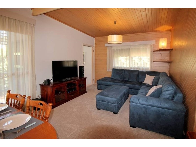 2 Cain Street, Rosebud West VIC 3940