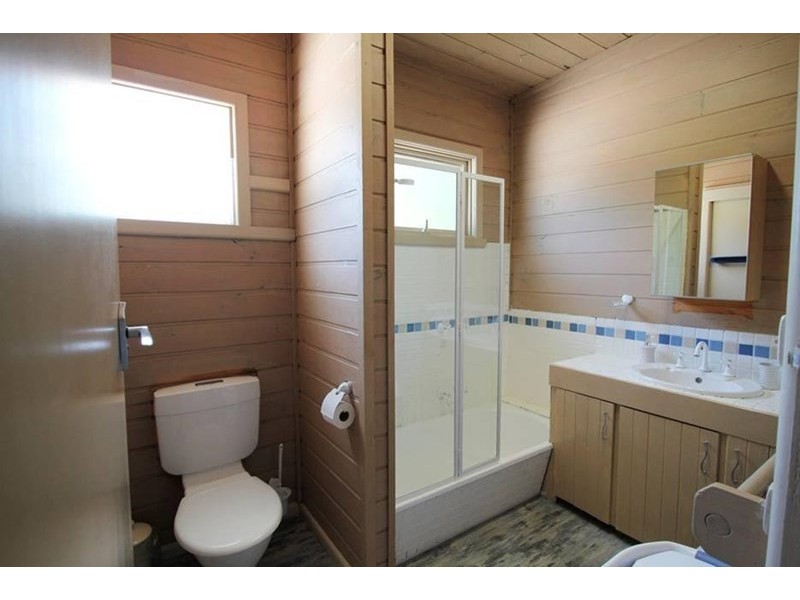 2 Cain Street, Rosebud West VIC 3940