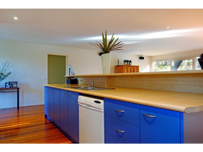 8 Warrain Avenue, Rosebud VIC 3939