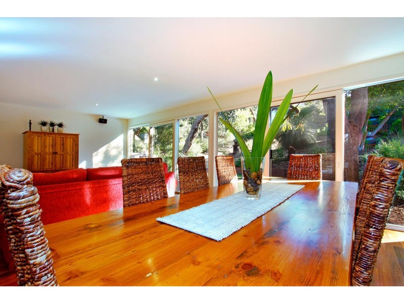 8 Warrain Avenue, Rosebud VIC 3939