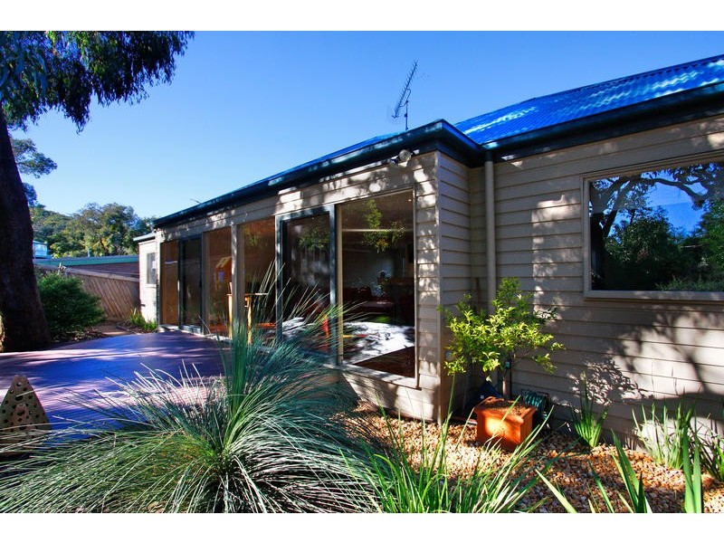 8 Warrain Avenue, Rosebud VIC 3939