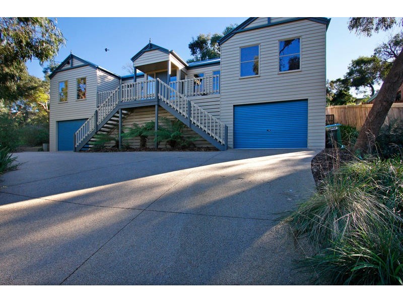 8 Warrain Avenue, Rosebud VIC 3939