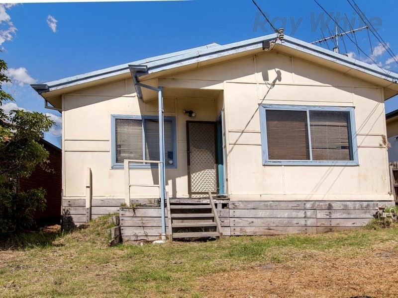 69 Seventh Avenue, Rosebud VIC 3939