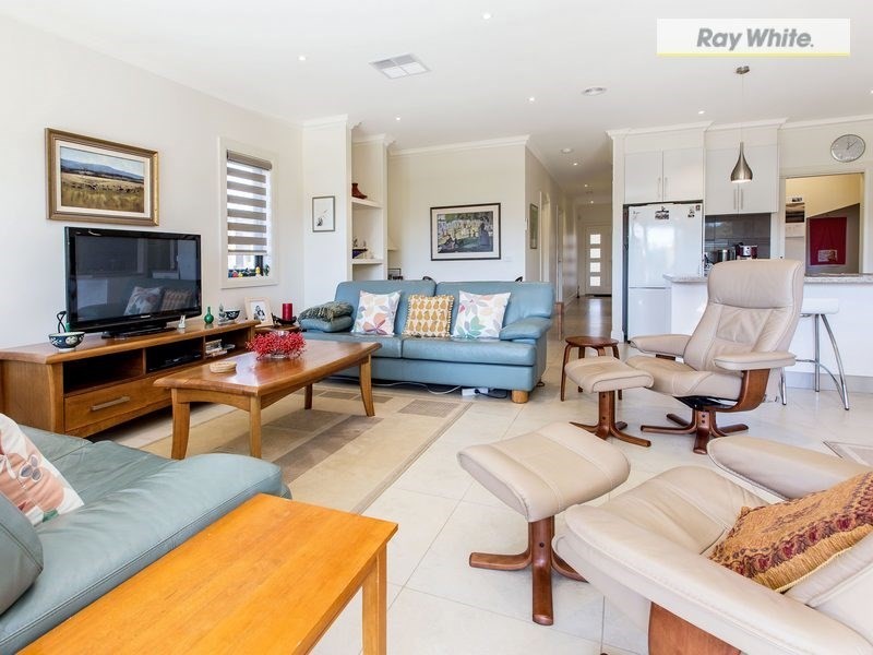 16 Sullivan Street, Rye VIC 3941