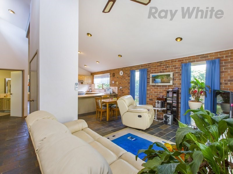 132 Third Avenue, Rosebud VIC 3939