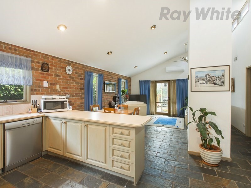 132 Third Avenue, Rosebud VIC 3939