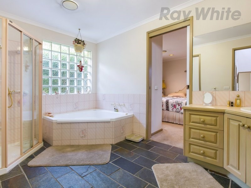 132 Third Avenue, Rosebud VIC 3939