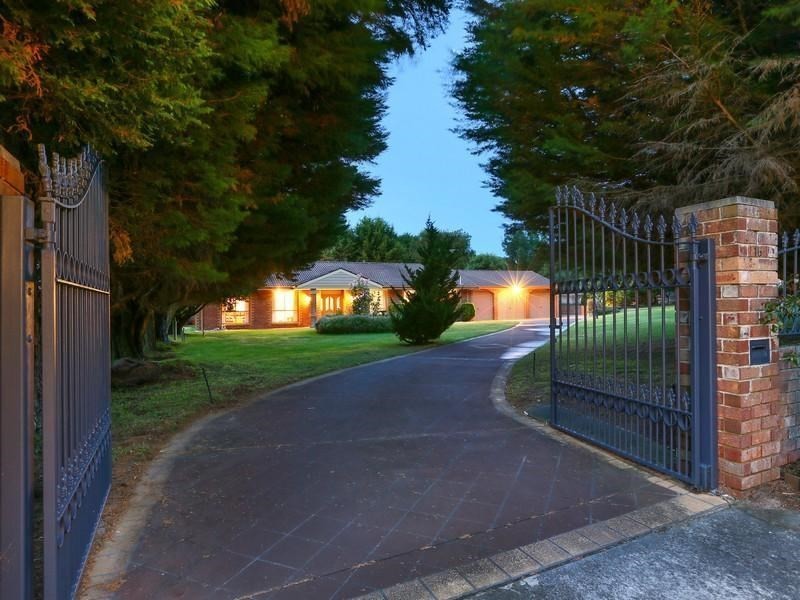 16 Lockhart Drive, Rosebud VIC 3939