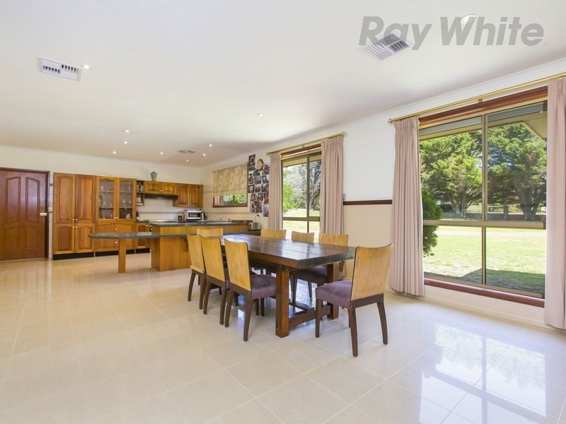 16 Lockhart Drive, Rosebud VIC 3939