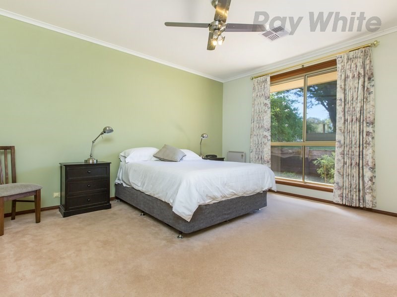 16 Lockhart Drive, Rosebud VIC 3939