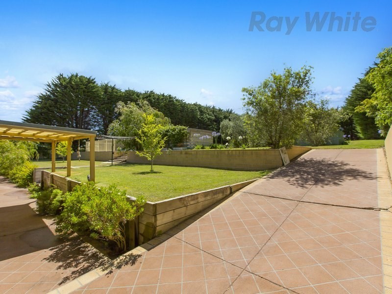 16 Lockhart Drive, Rosebud VIC 3939