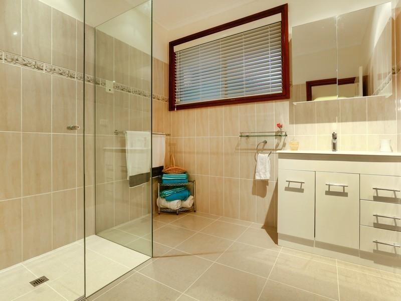 16 Lockhart Drive, Rosebud VIC 3939