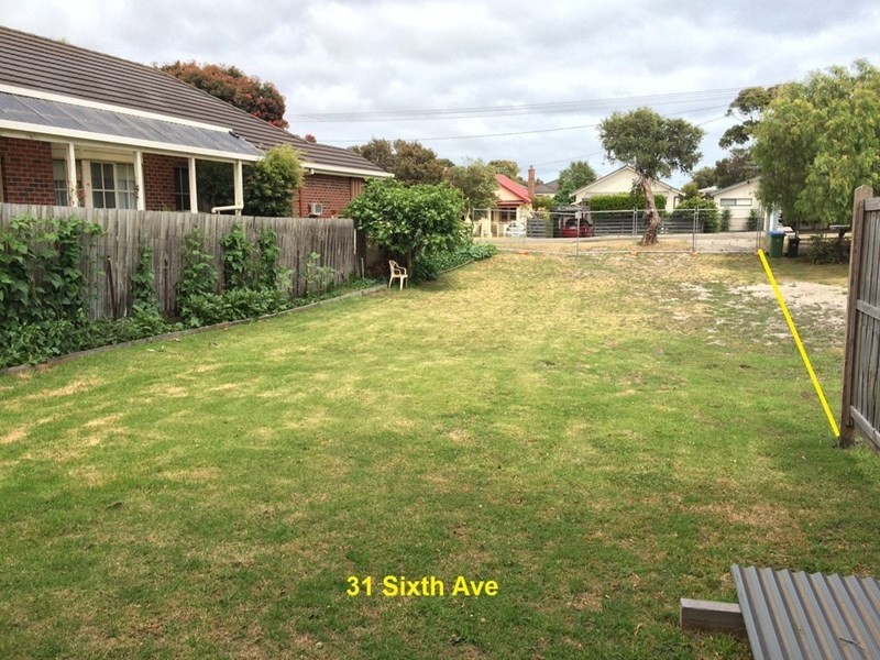 31 Sixth Avenue, Rosebud VIC 3939
