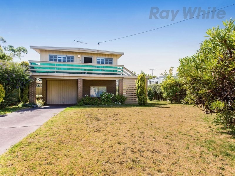 8 Glendale Grove, Mccrae VIC 3938