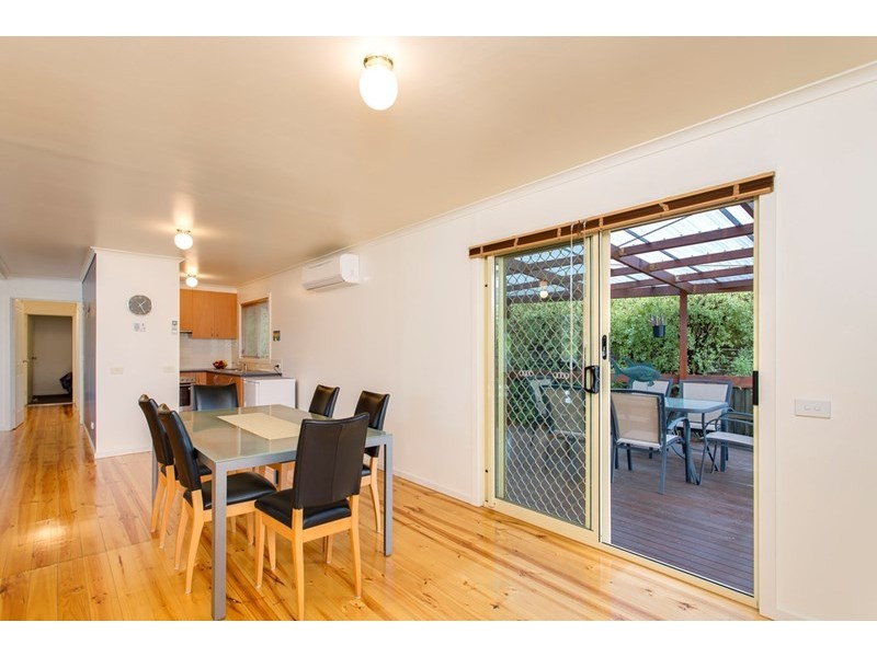 77 Swans Way, Rosebud West VIC 3940